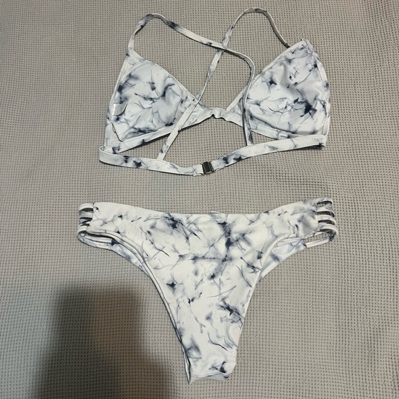 SHEIN bikini women’s medium - Picture 2 of 3